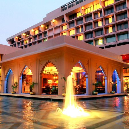 Отель Pan Pacific Sonargaon Дакка Экстерьер фото