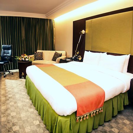Отель Pan Pacific Sonargaon Дакка Экстерьер фото