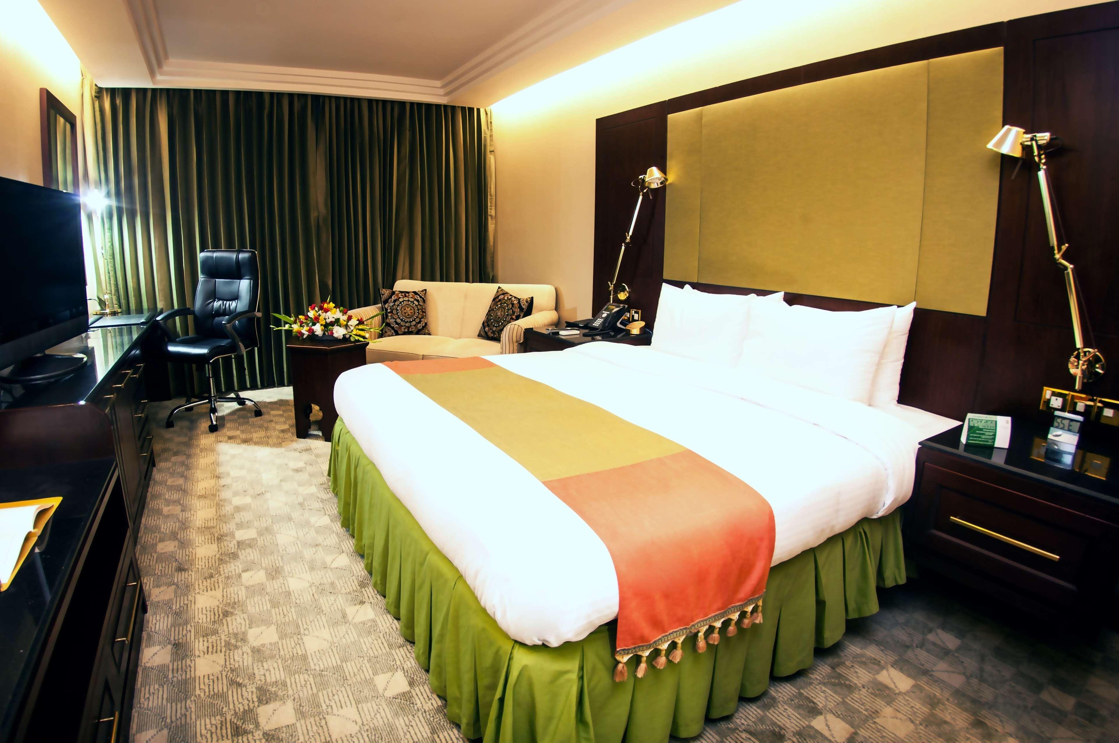 Отель Pan Pacific Sonargaon Дакка Экстерьер фото