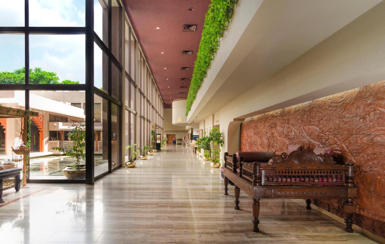 Отель Pan Pacific Sonargaon Дакка Экстерьер фото